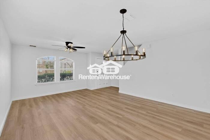 4515 Bellcrest Dr - Photo 6 of 46