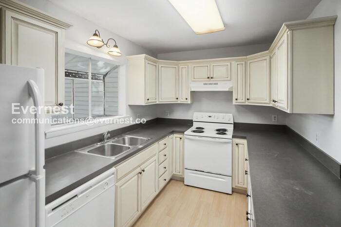 5710 Brentwood Meadows Cir - Photo 2 of 17