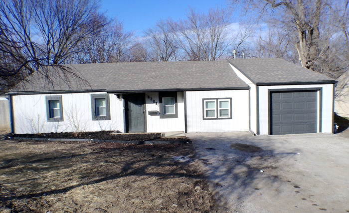 8208 W 81st St - Photo 2 of 16