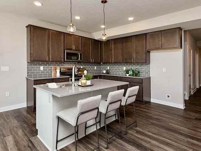 3652 Ne Marissa Ln - Photo 3 of 17
