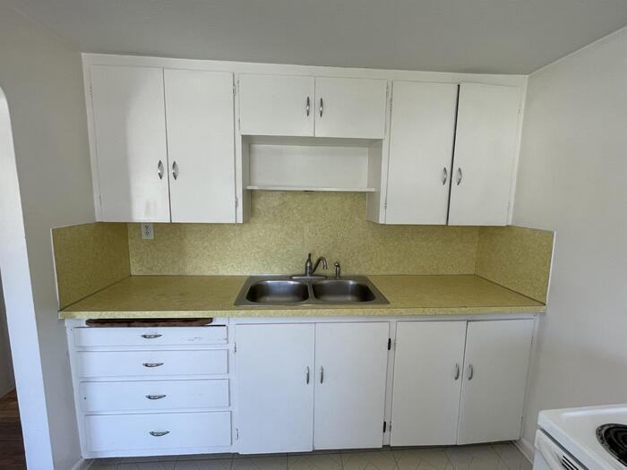 3595 S 500 E #R - Photo 5 of 17