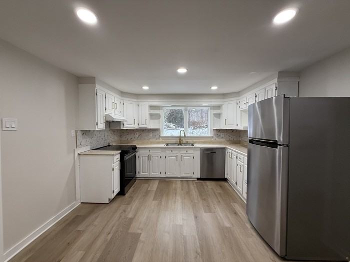 92 Fairview Ave - Photo 7 of 38