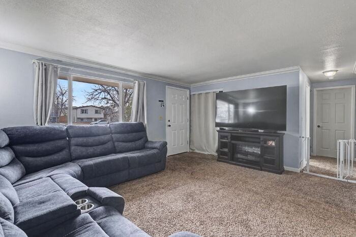 695 Calle Entrada - Photo 5 of 26