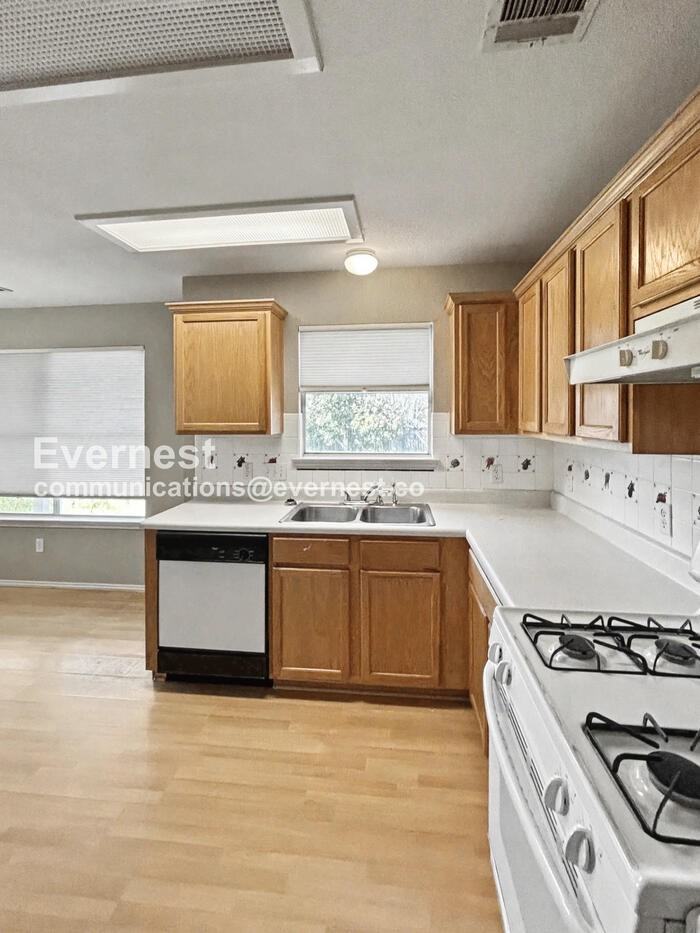 17516 Dell City Dr - Photo 2 of 16