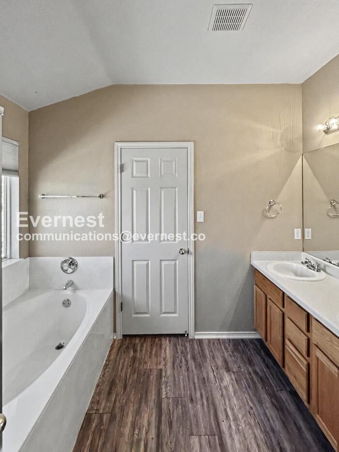 17516 Dell City Dr - Photo 7 of 16