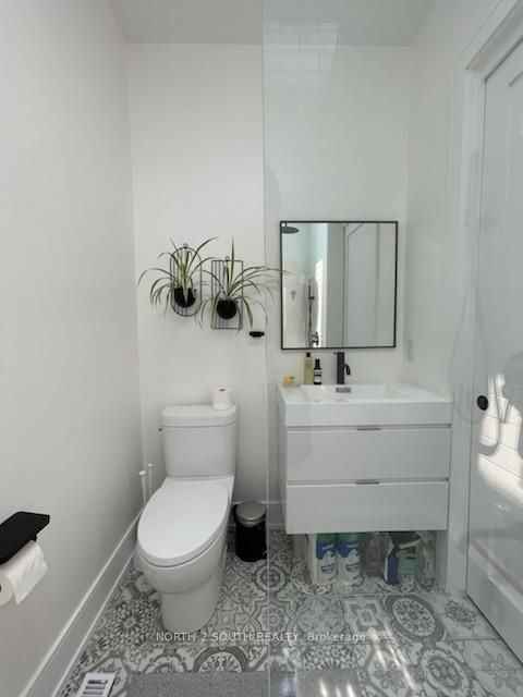 918 Manning Avenue #Main - Photo 7 of 12