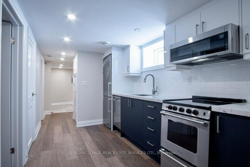 256 Annette Street - Photo 4 of 18