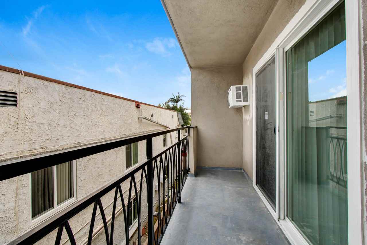 1140 N Ogden - Photo 2 of 11