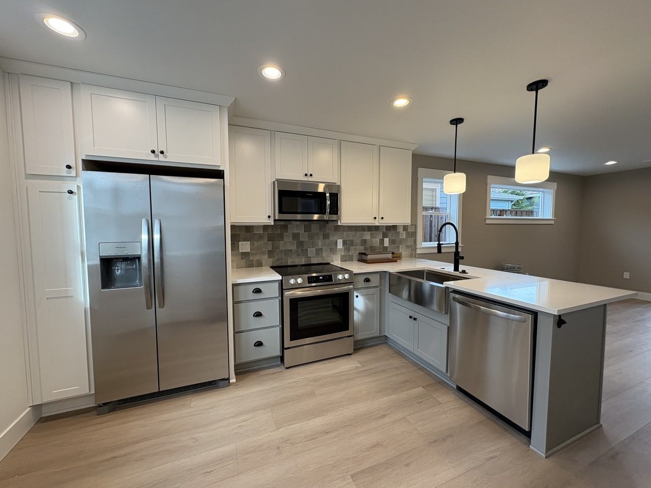 6960 Ne 18th Ave #1 - Photo 3 of 24