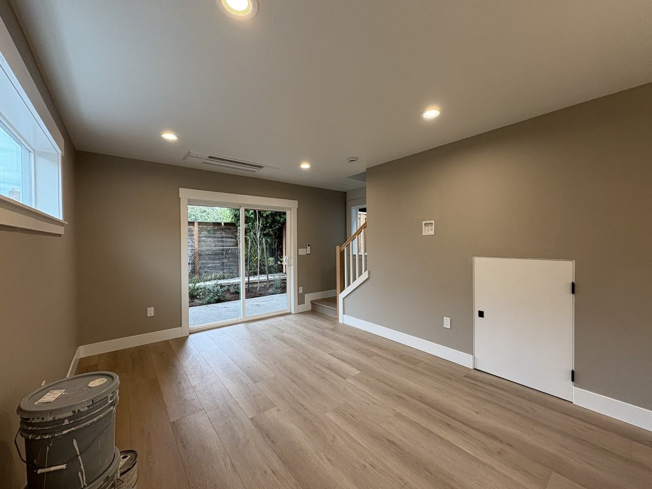 6960 Ne 18th Ave #1 - Photo 7 of 24