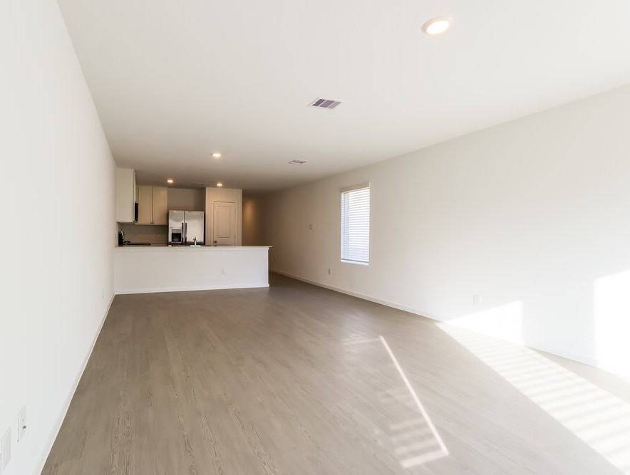 609 Craven St - Photo 5 of 16