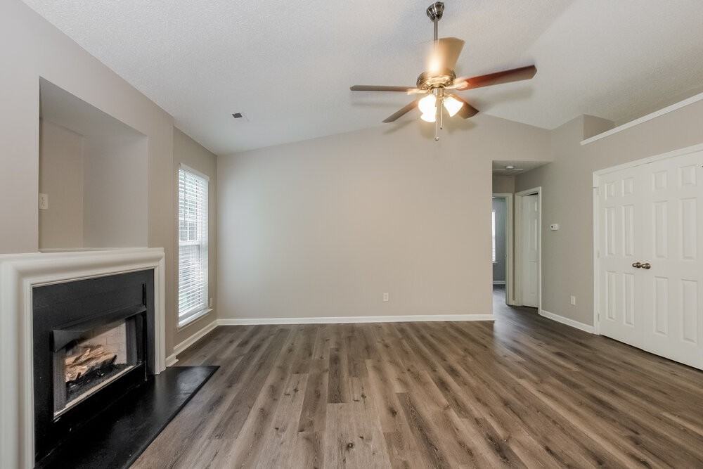 5410 Starflower Dr - Photo 3 of 16