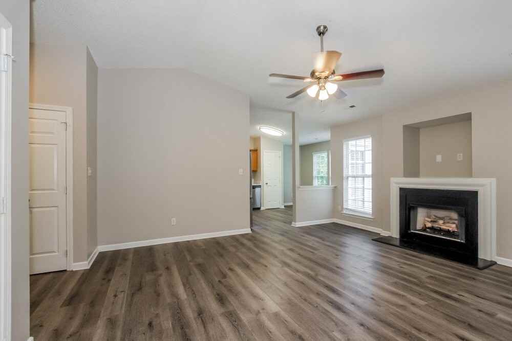 5410 Starflower Dr - Photo 6 of 16