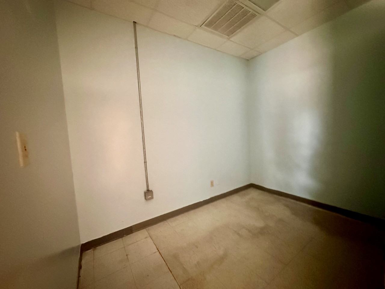 2501 McRae Road - BUnit B #B - Photo 5 of 11