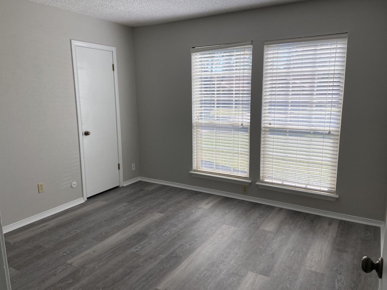 701 Morning Glory Ln #NA - Photo 5 of 8