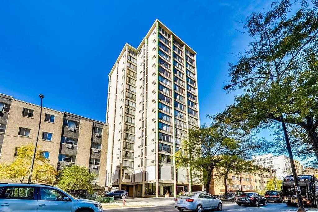 5740 N Sheridan Rd #8D - Photo 2 of 16