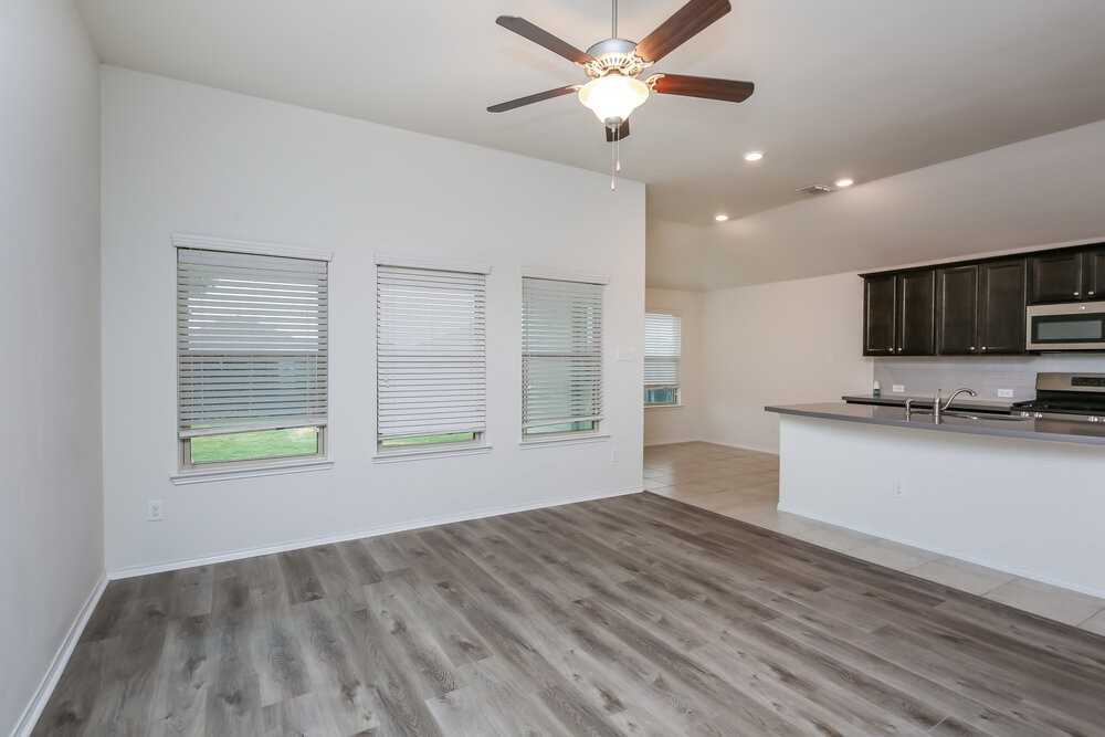 625 Saguaro Dr - Photo 5 of 16