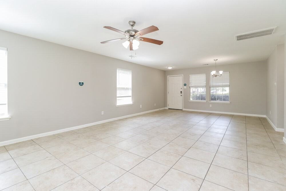 20622 Bishops Gate Ln - Photo 5 of 17