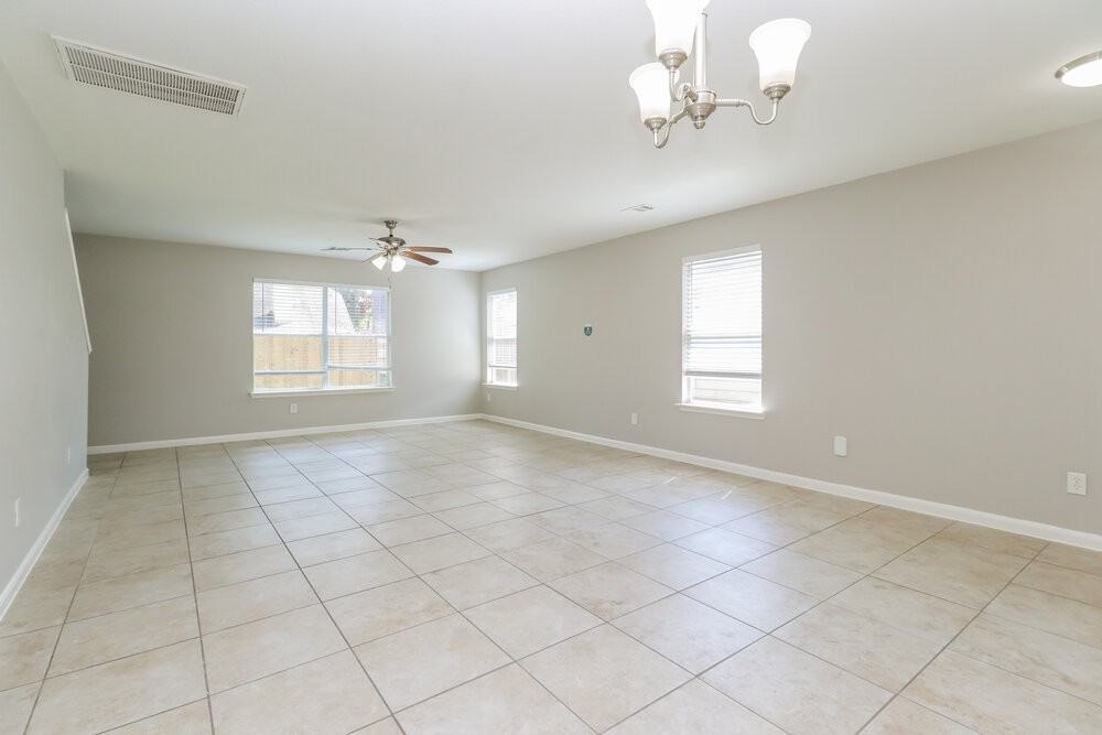 20622 Bishops Gate Ln - Photo 6 of 17