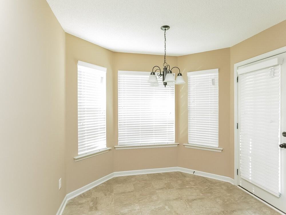 7957 Gardendale Dr - Photo 4 of 14