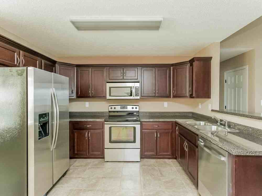 7957 Gardendale Dr - Photo 5 of 14