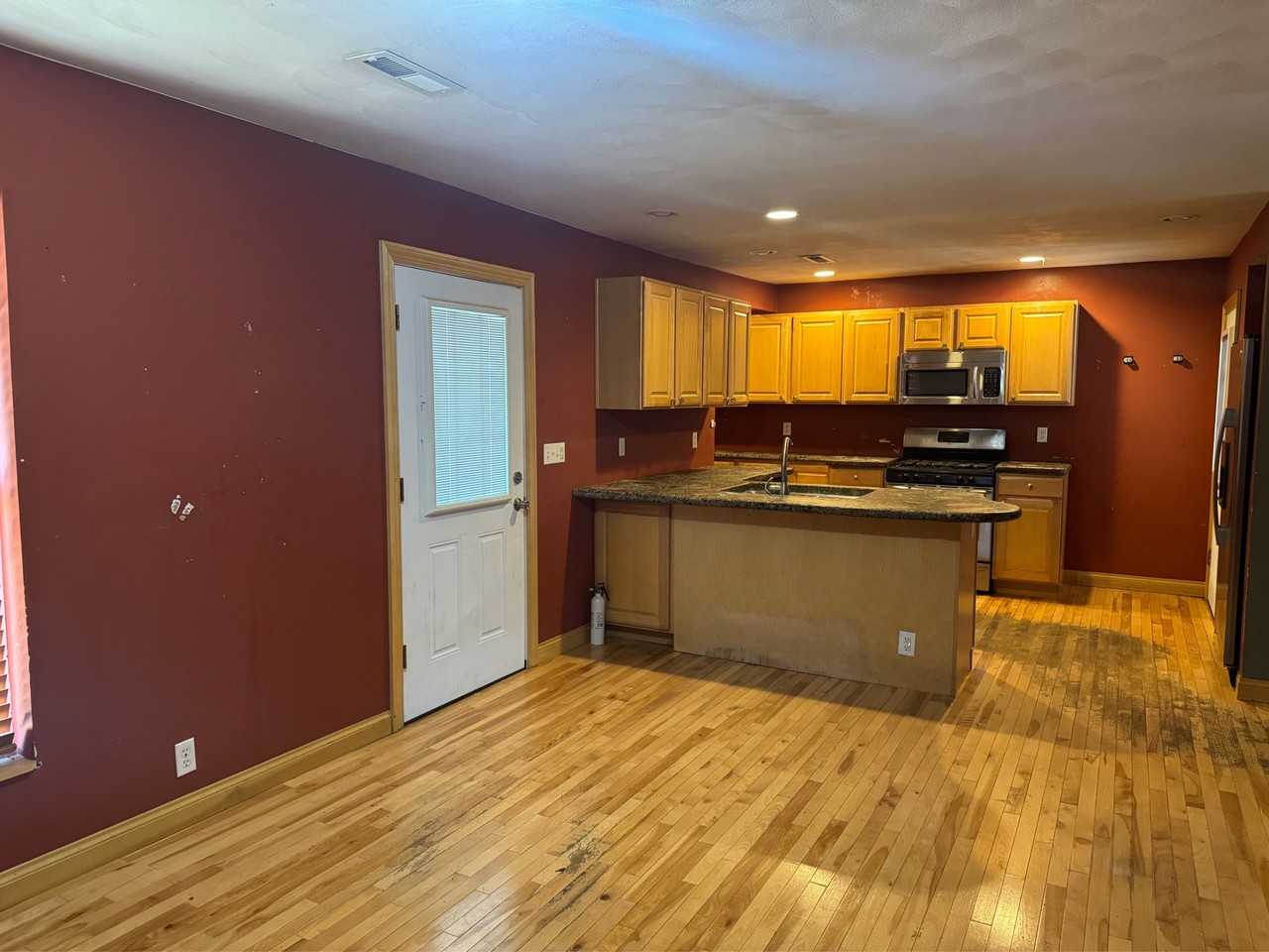 1512 Christina St #2 - Photo 5 of 11