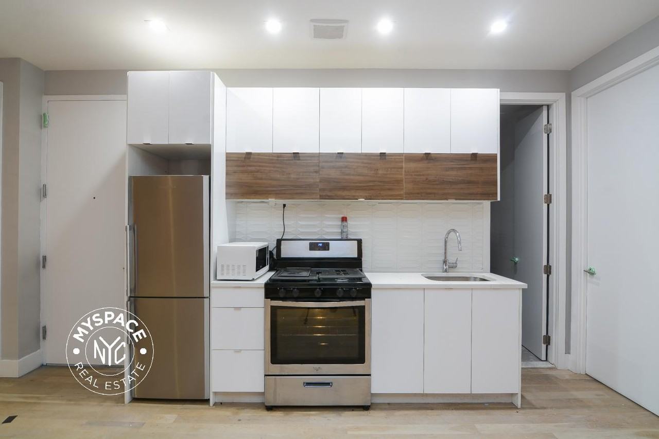 1213 Rogers Ave #2 - Photo 2 of 10