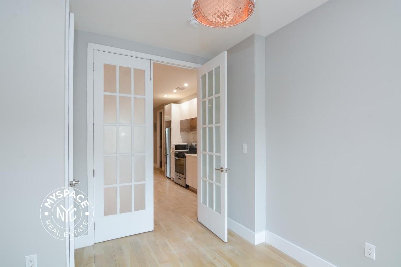 1213 Rogers Ave #2 - Photo 4 of 10