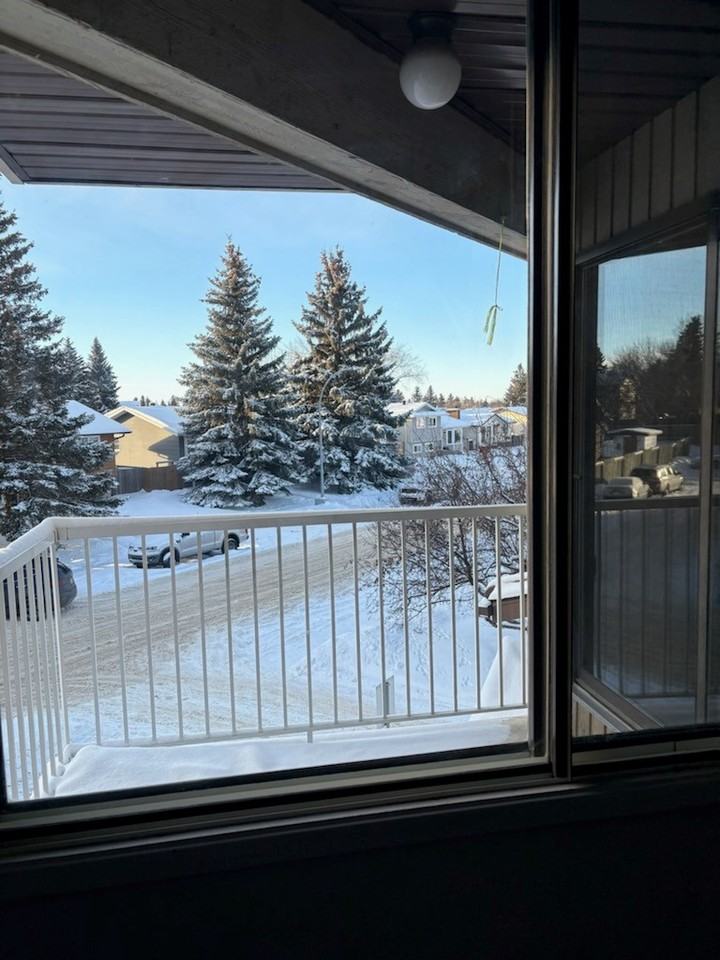 Lincoln Manor - Photo 7 of 10