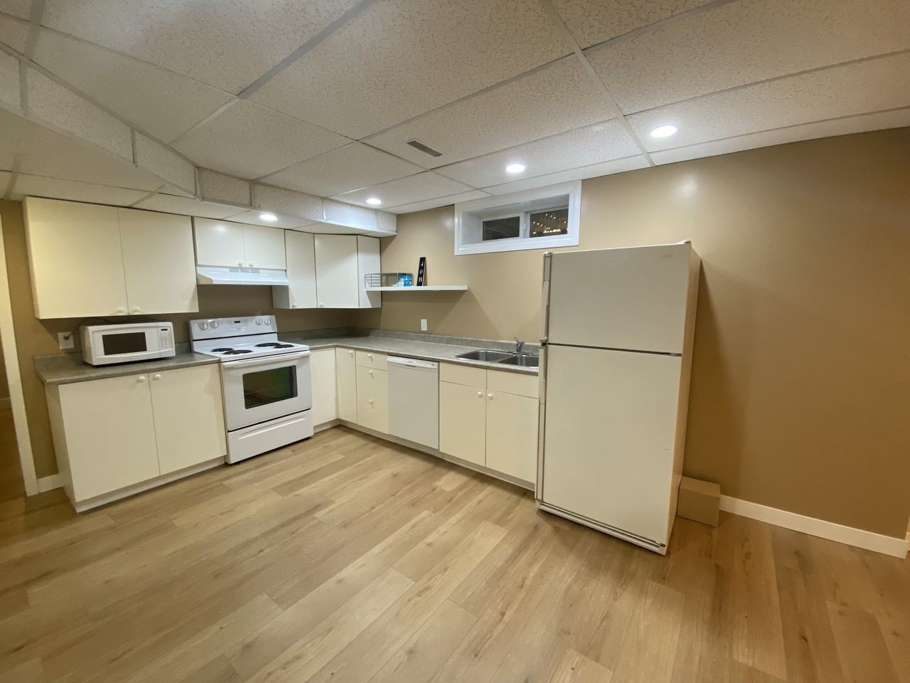 BSMT 40 Laurier Crescent - Photo 3 of 19