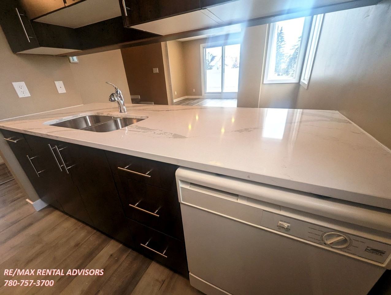 257 Lancaster Terrace Northwest - Photo 5 of 21