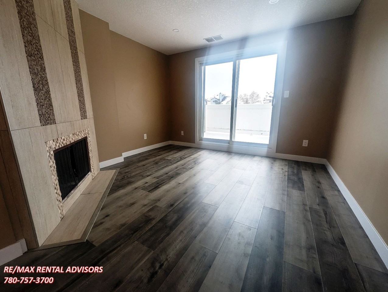 257 Lancaster Terrace Northwest - Photo 7 of 21