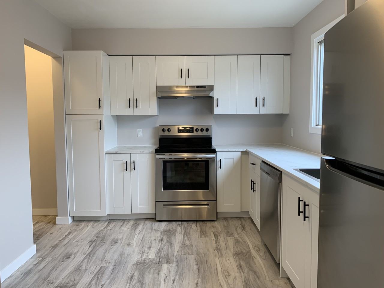 525 Berwick Place - Photo 2 of 22