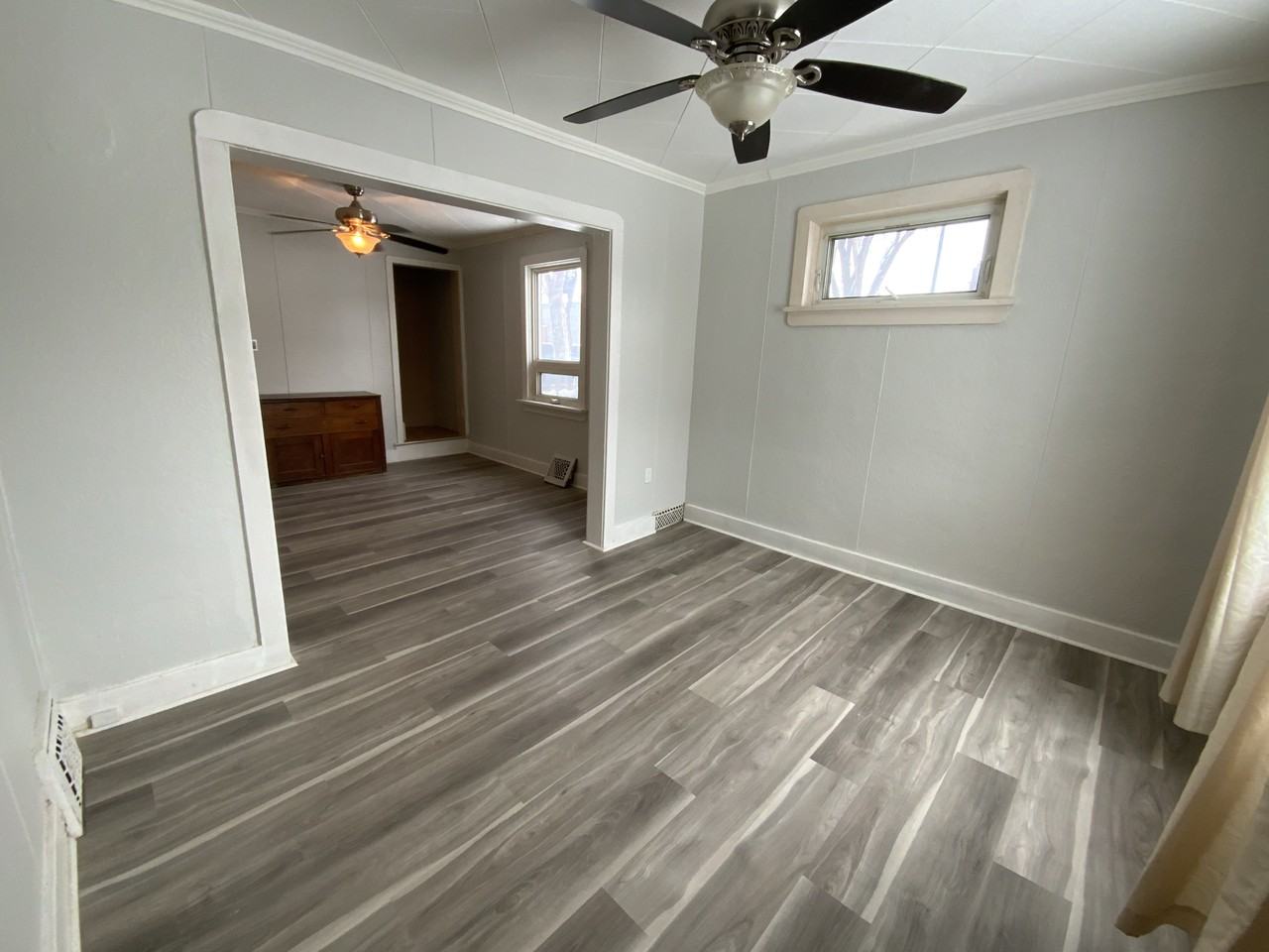 301 Melrose Avenue W - Photo 3 of 20