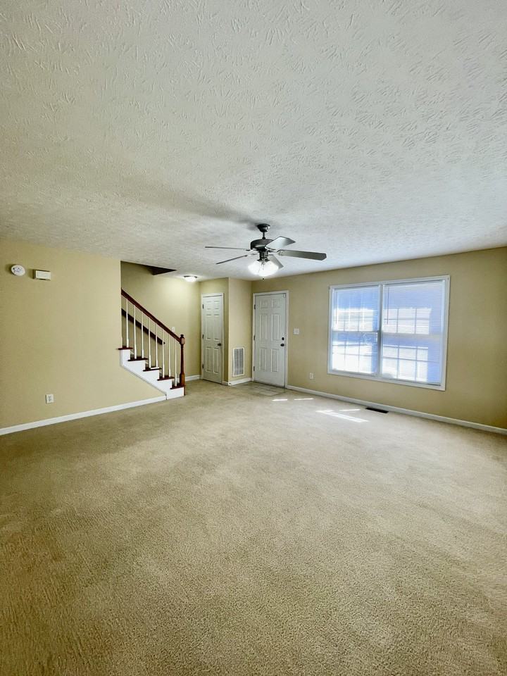 525 Northwynd Cir #1 - Photo 3 of 40