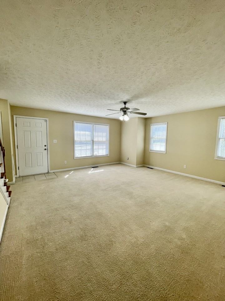 525 Northwynd Cir #1 - Photo 4 of 40