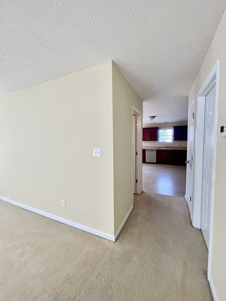 525 Northwynd Cir #1 - Photo 5 of 40