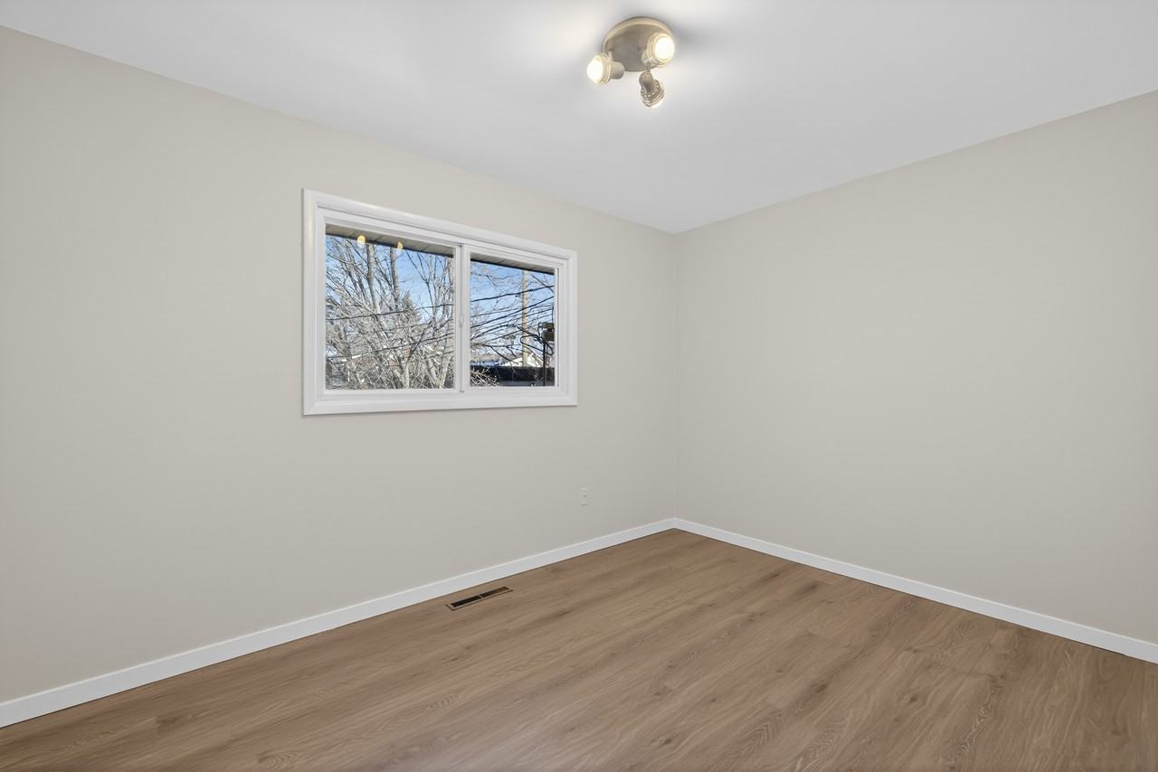 9640 74 Avenue - Photo 7 of 20