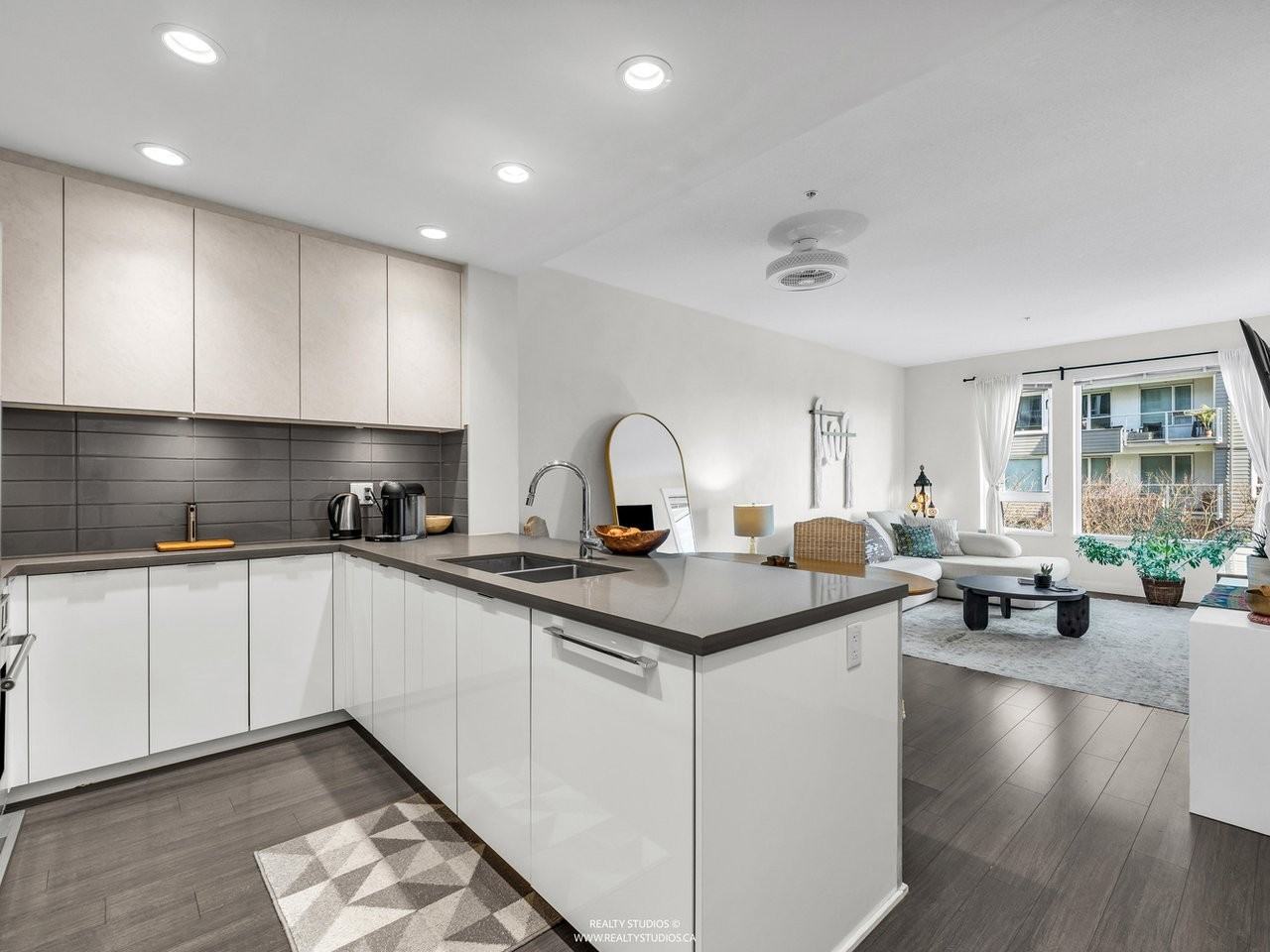 255 West 1st Street #2xx - Photo 5 of 25