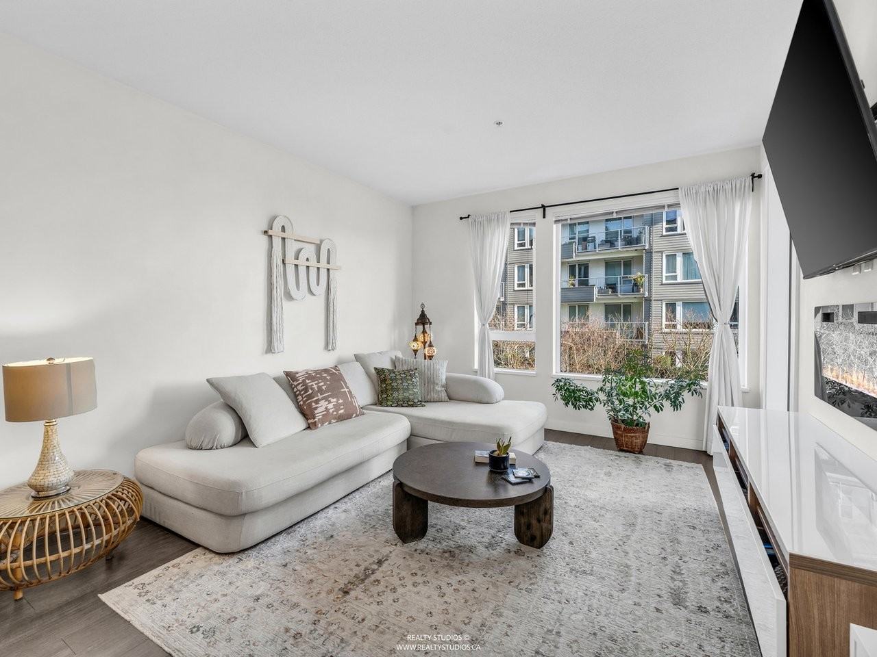 255 West 1st Street #2xx - Photo 6 of 25