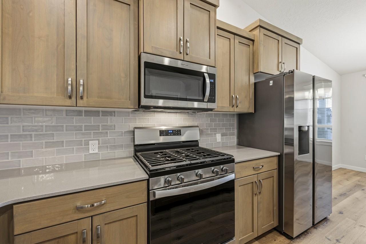 3367 Northwest 15th Street - Photo 7 of 23