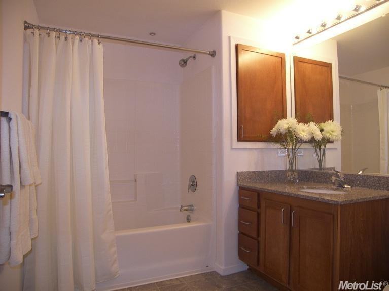 4200 East Commerce Way #621 - Photo 4 of 20