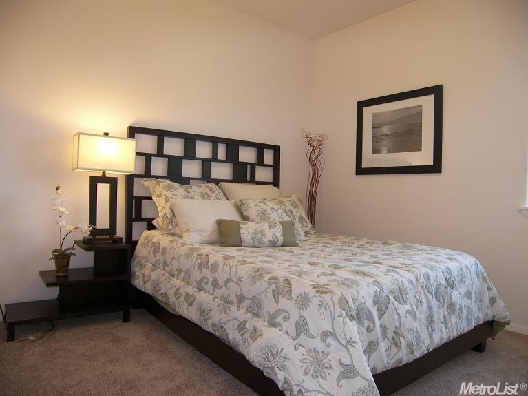 4200 East Commerce Way #621 - Photo 5 of 20