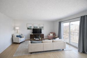 featured image of 1004 7th St Se