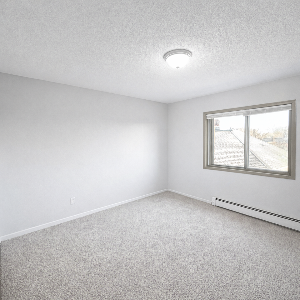 1004 7th St SE - Photo 3 of 39