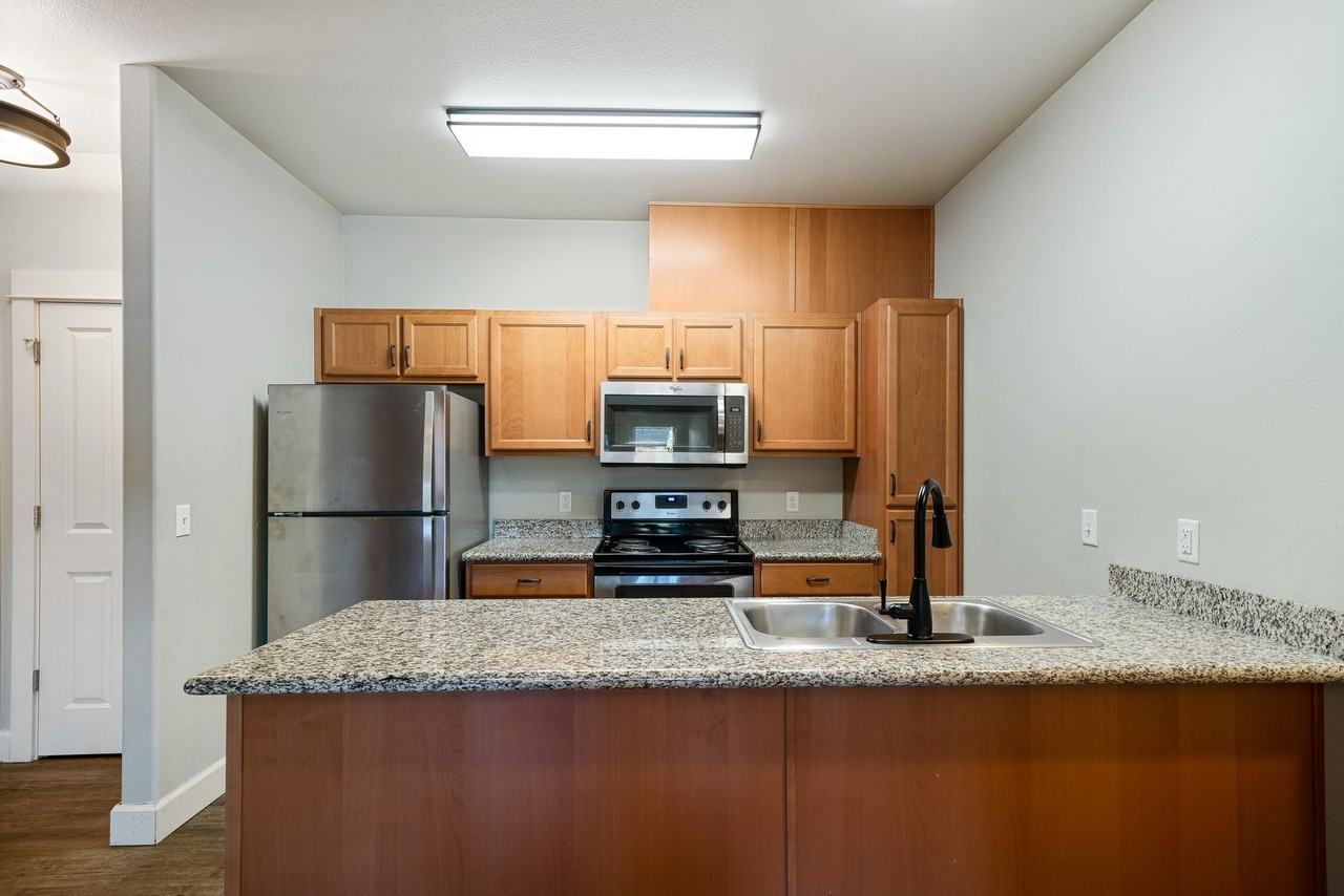 Webster Ridge Apartments - Photo 3 of 50