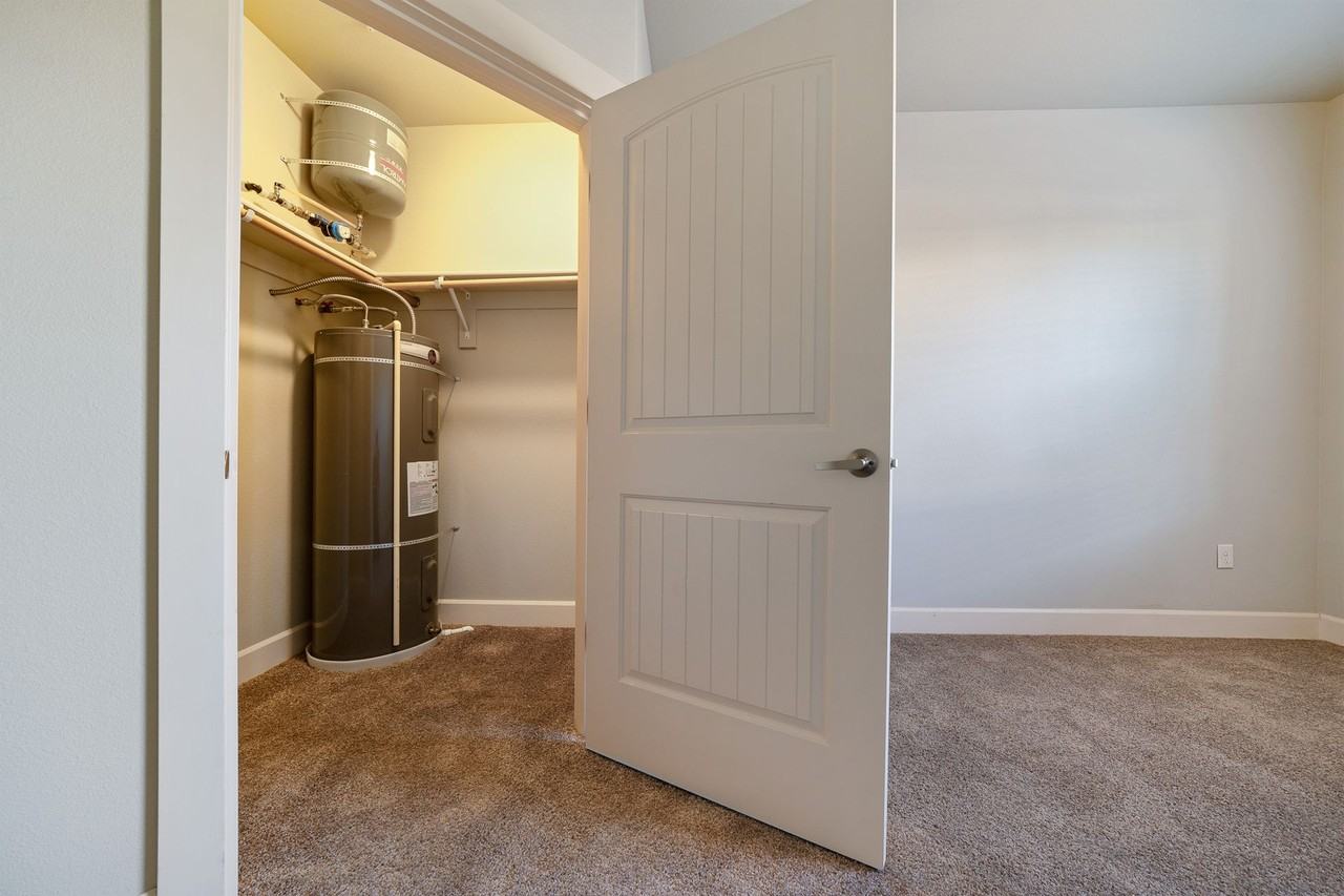 Webster Ridge Apartments - Photo 6 of 50