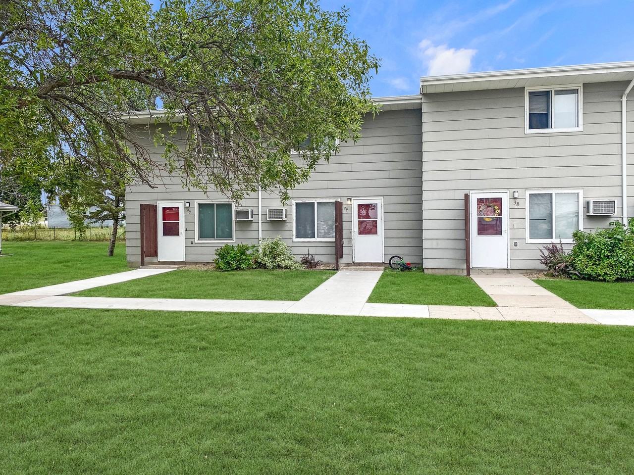 Holiday Village - Photo 3 of 6