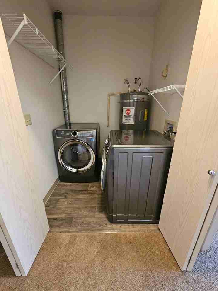 808 Pool Street - Photo 7 of 34