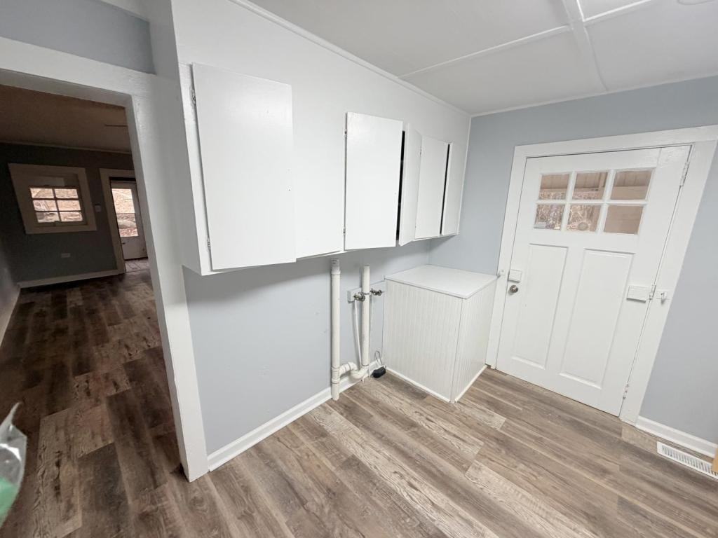 1223 Dixie Pl - Photo 4 of 6